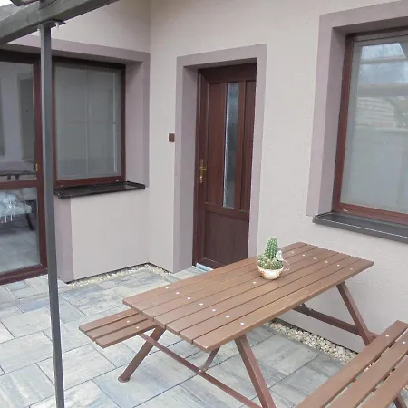 Ubytovani Apartman U Langru 아파트 *